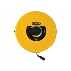Ruleta inchisa cu banda ramforsata cu fibra de sticla STANLEY 30m